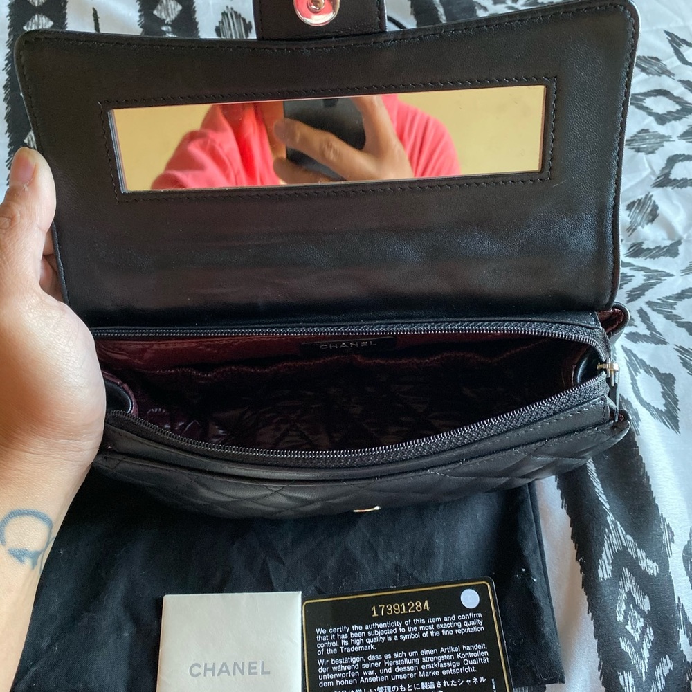 Chanel Cosmetic Bag - Picture 6 of 6